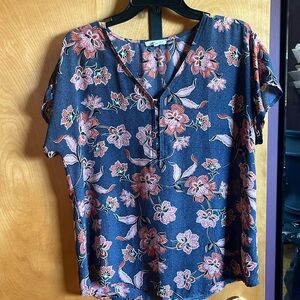 Maurice’s, medium top